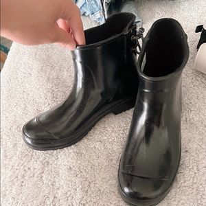 Black Sperry Rain Boots!